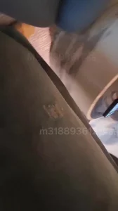 [原创]健身房人妻穿着puma老爹鞋找我偷情高潮狗叫最后内射完成播种